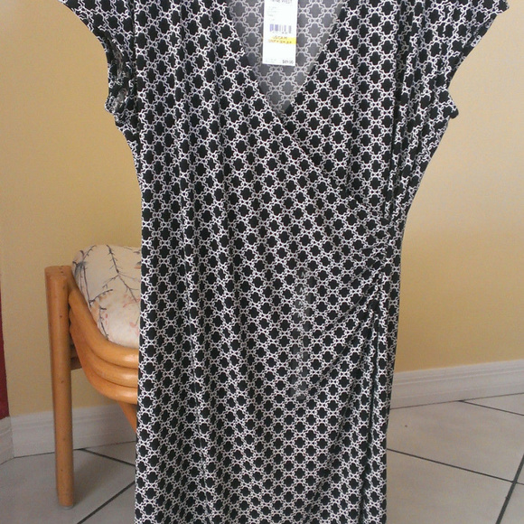 PRICE DROPPED!! NWT Nine West Cute Black & White Dress - Size M - Picture 3 of 4